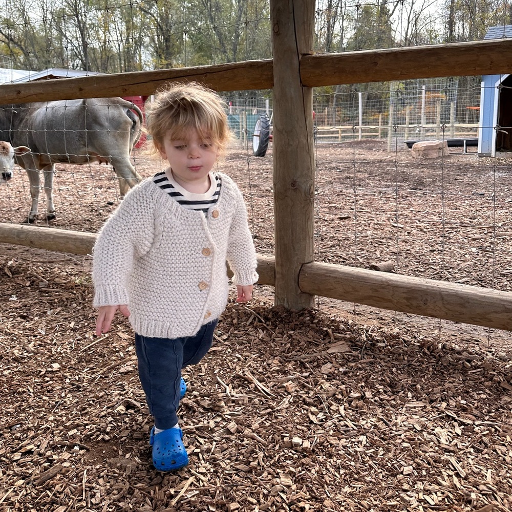 Blue toddler crocs 6C blue bolt
